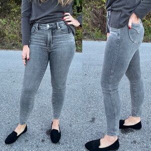 Judy Blue Gray Skinny Jeans with tummy control and shield pockets Size 3/26